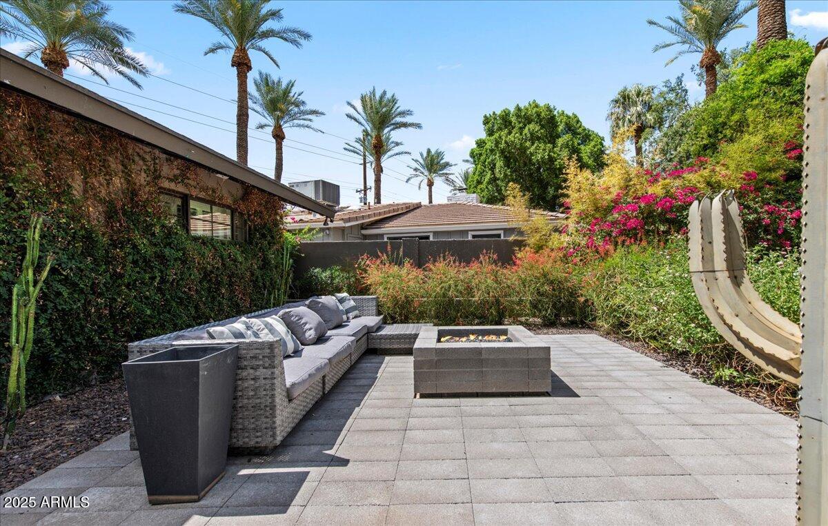 4721 E CALLE REDONDA --