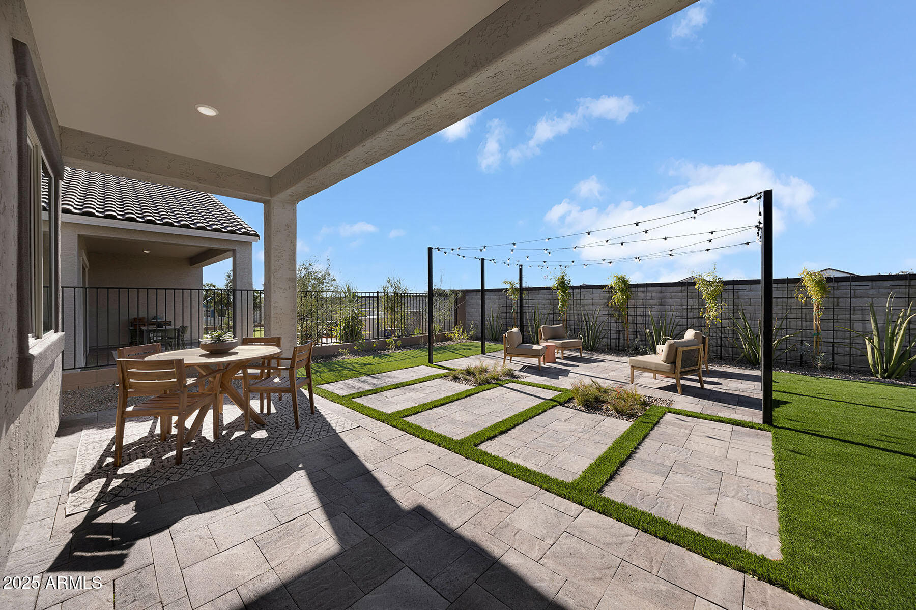 24220 W RAYMOND Street