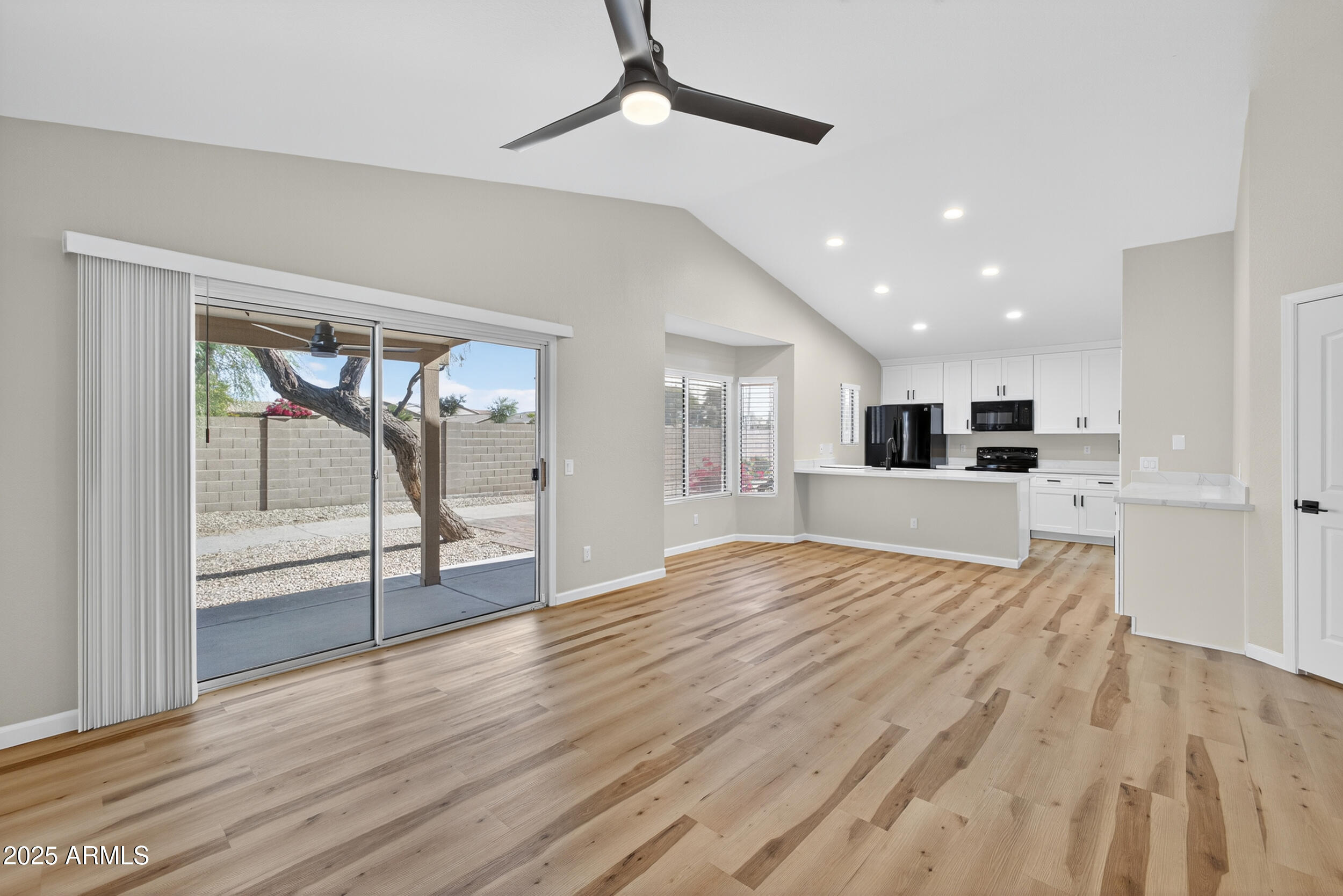 6831 S OAKMONT Drive