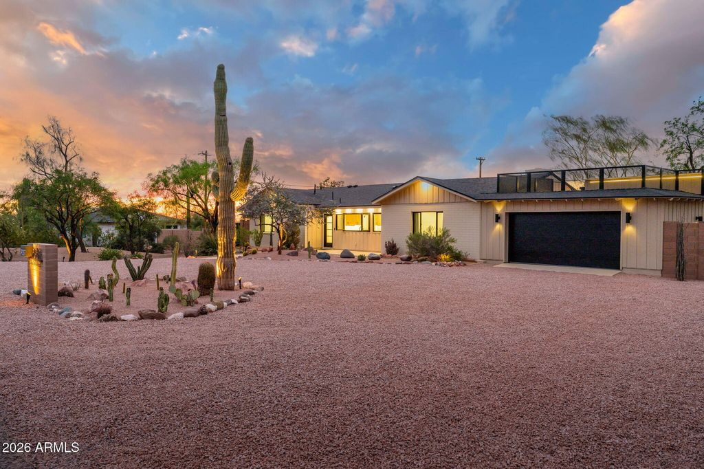 Photo of 5818 E Oak Street, Scottsdale, AZ 85257 (MLS # 7022788)