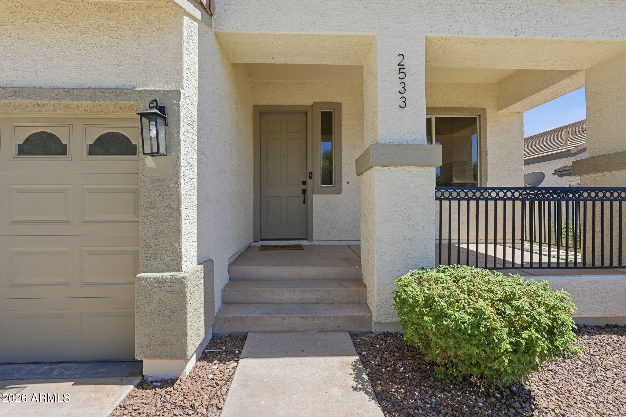 2533 E STOTTLER Drive