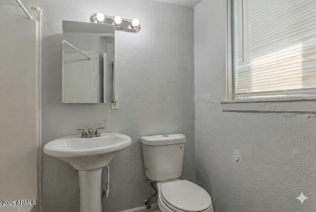 2242 E TAYLOR Street