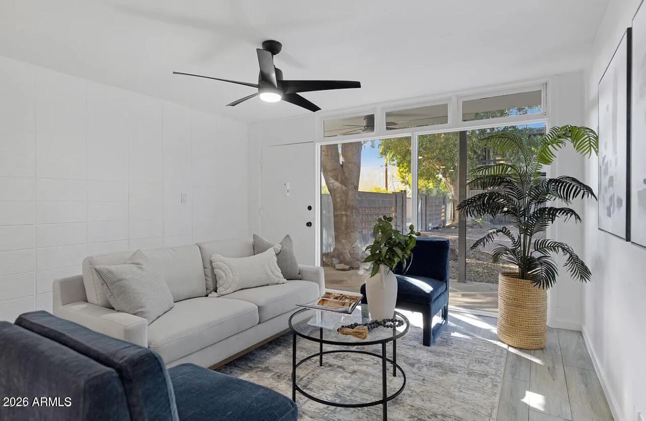 1101 E BETHANY HOME Road 15