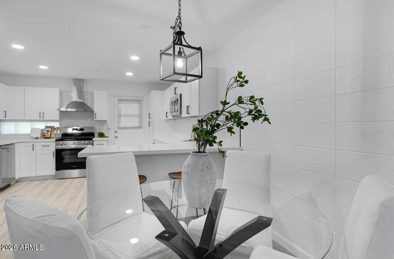 1101 E BETHANY HOME Road 15