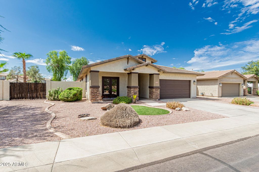Photo of 7048 S View Lane, Gilbert, AZ 85298 (MLS # 6922071)