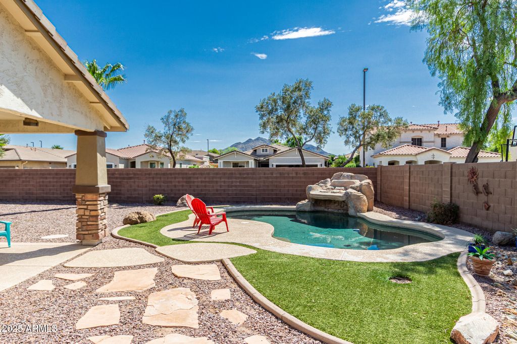 Photo of 7048 S View Lane, Gilbert, AZ 85298 (MLS # 6922071)