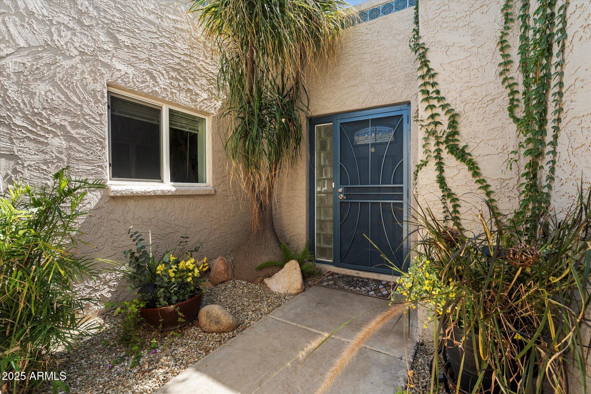 1173 E BERYL Avenue