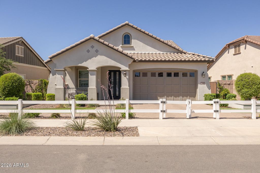 Photo of 23024 E Arrowhead Trail, Queen Creek, AZ 85142 (MLS # 7009690)