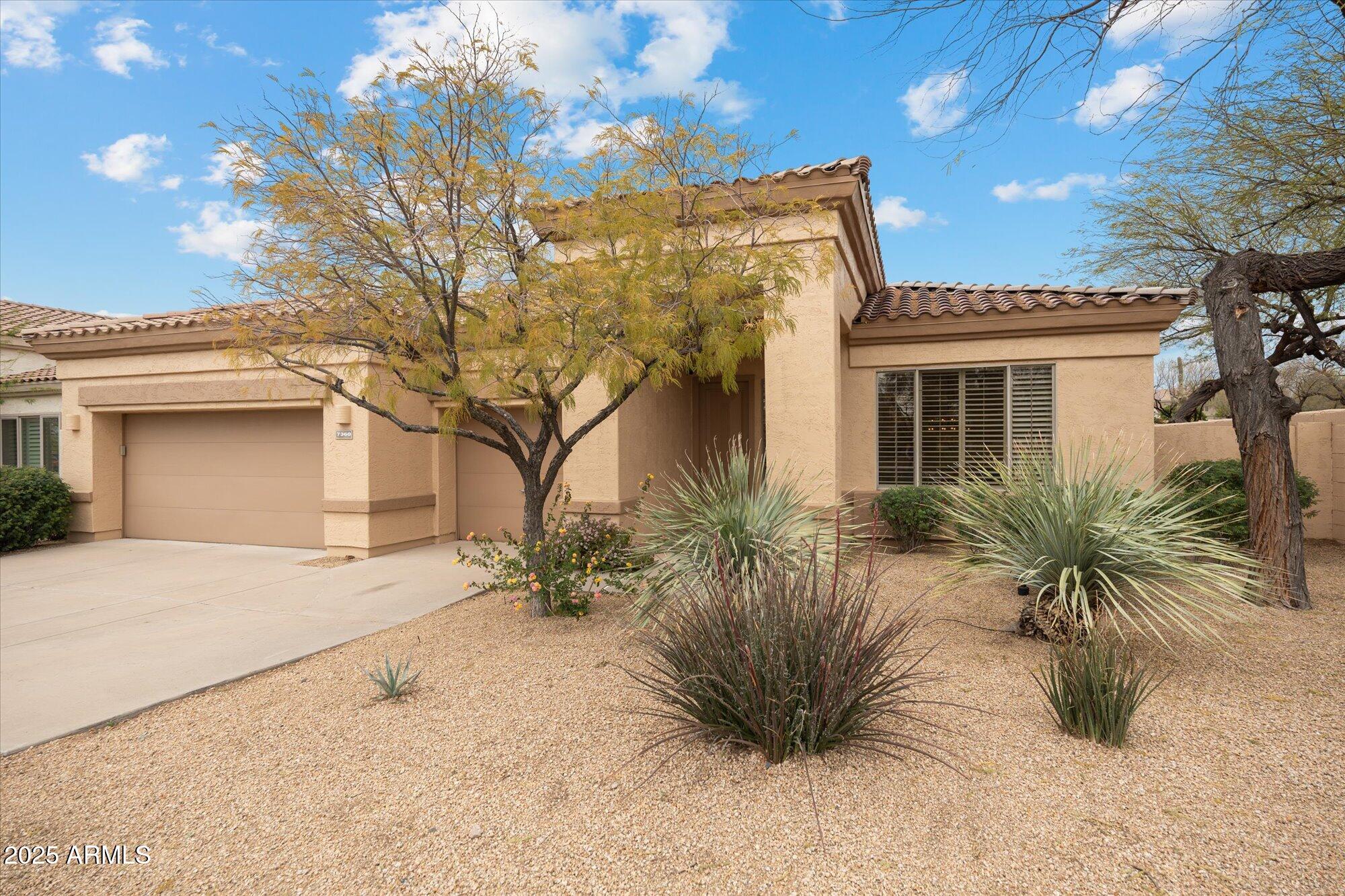7360 E Wing Shadow Road