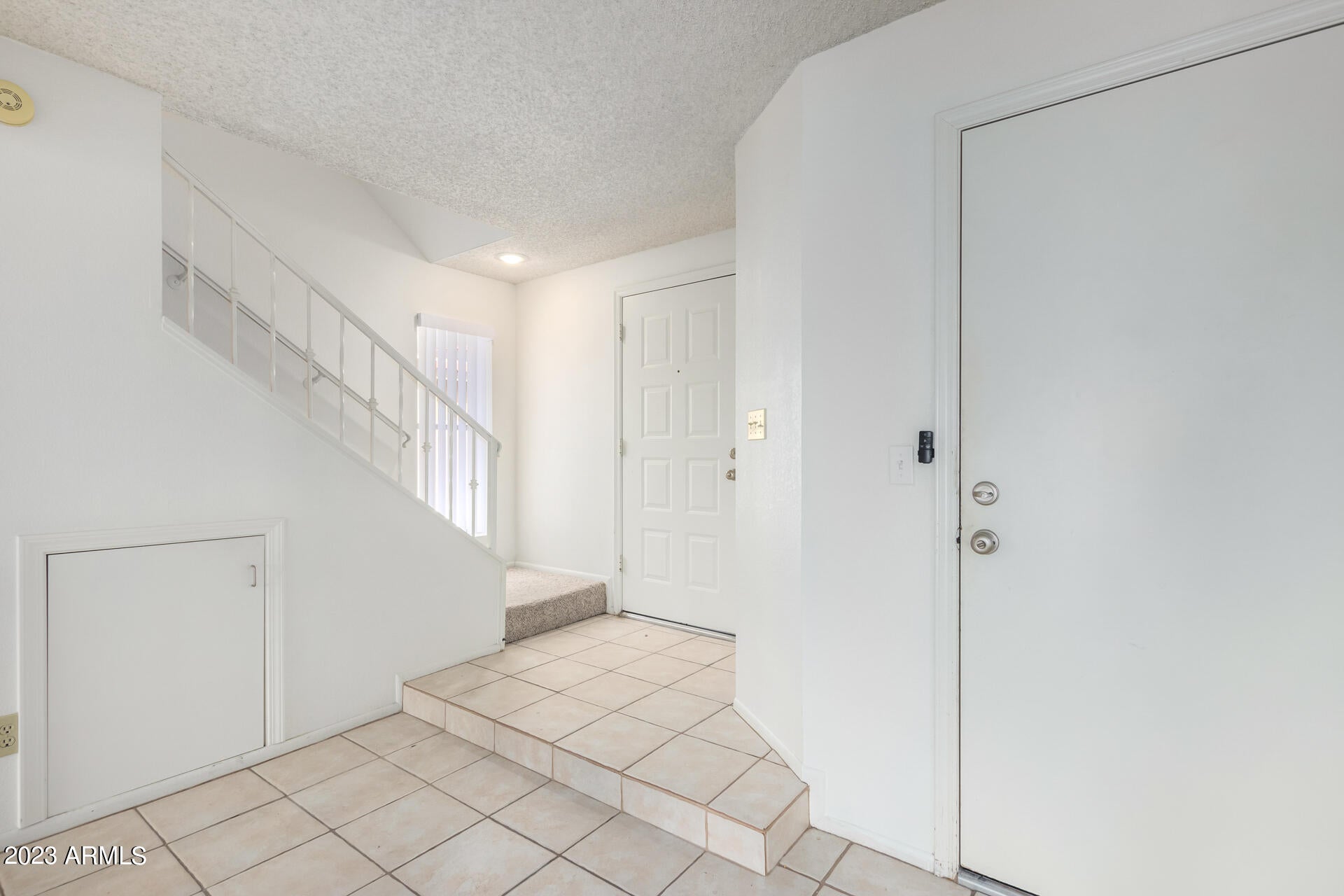 9422 S 43RD Place
