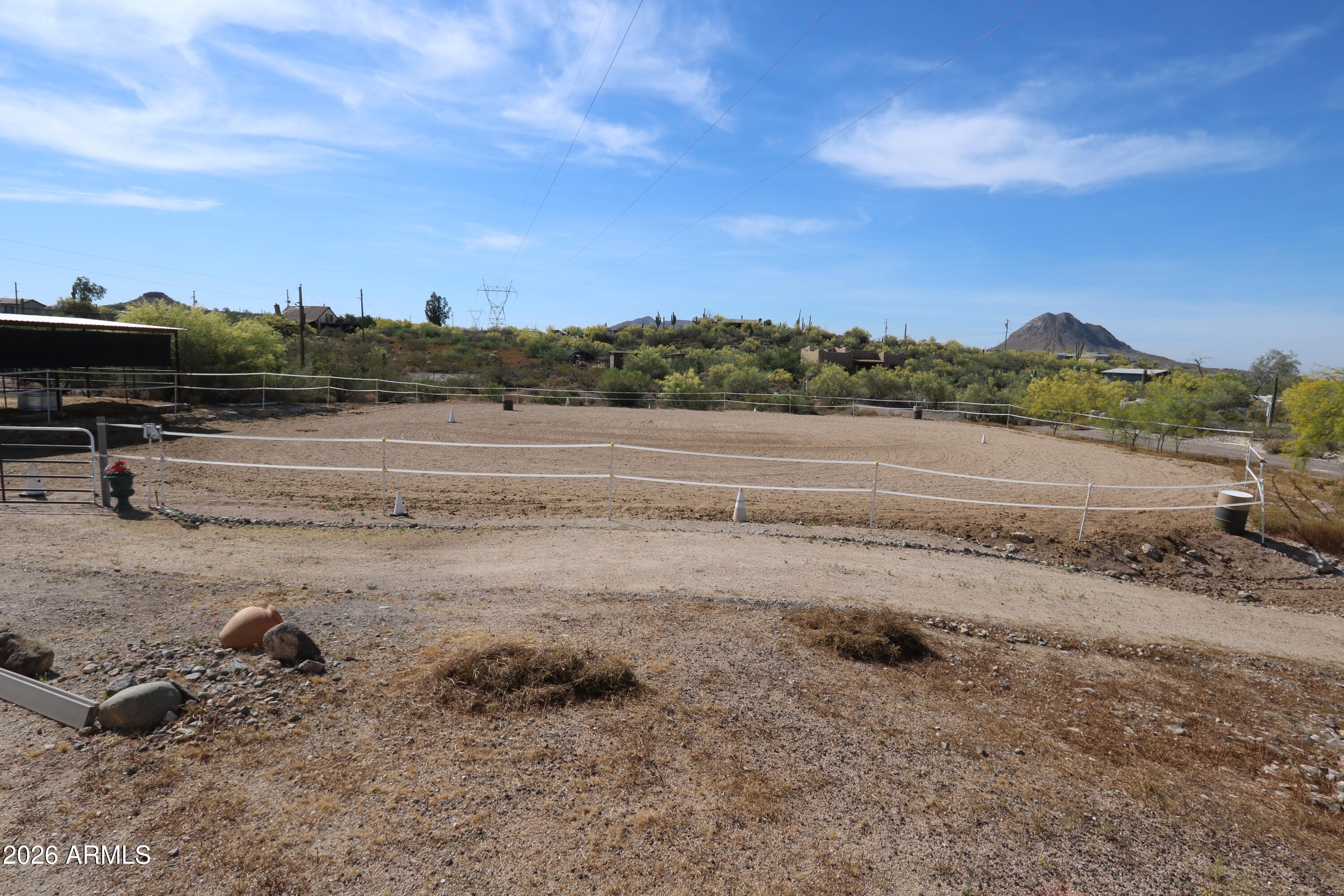 2406 W WHITE SPAR Road