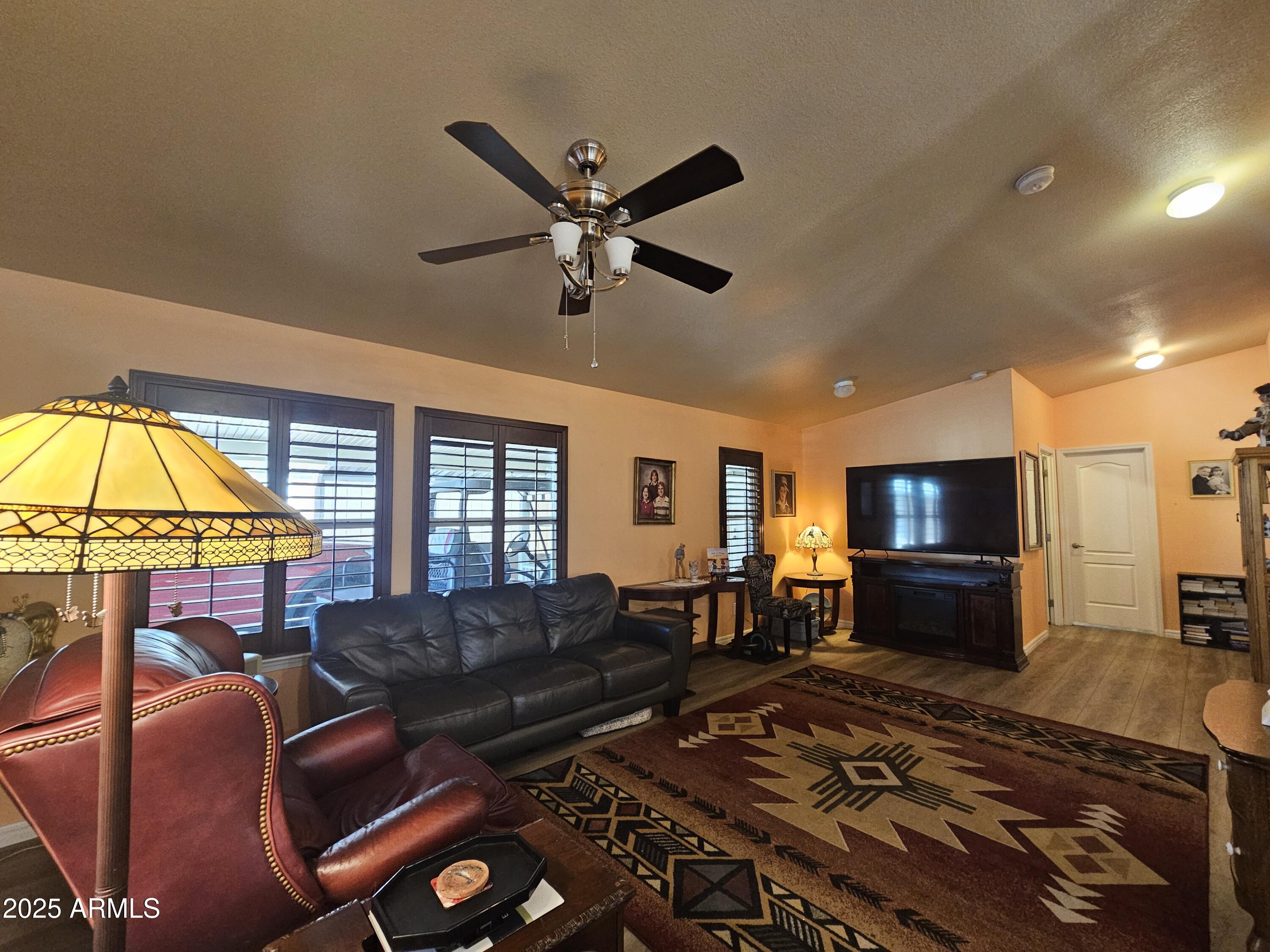 650 N Hawes Road 4106