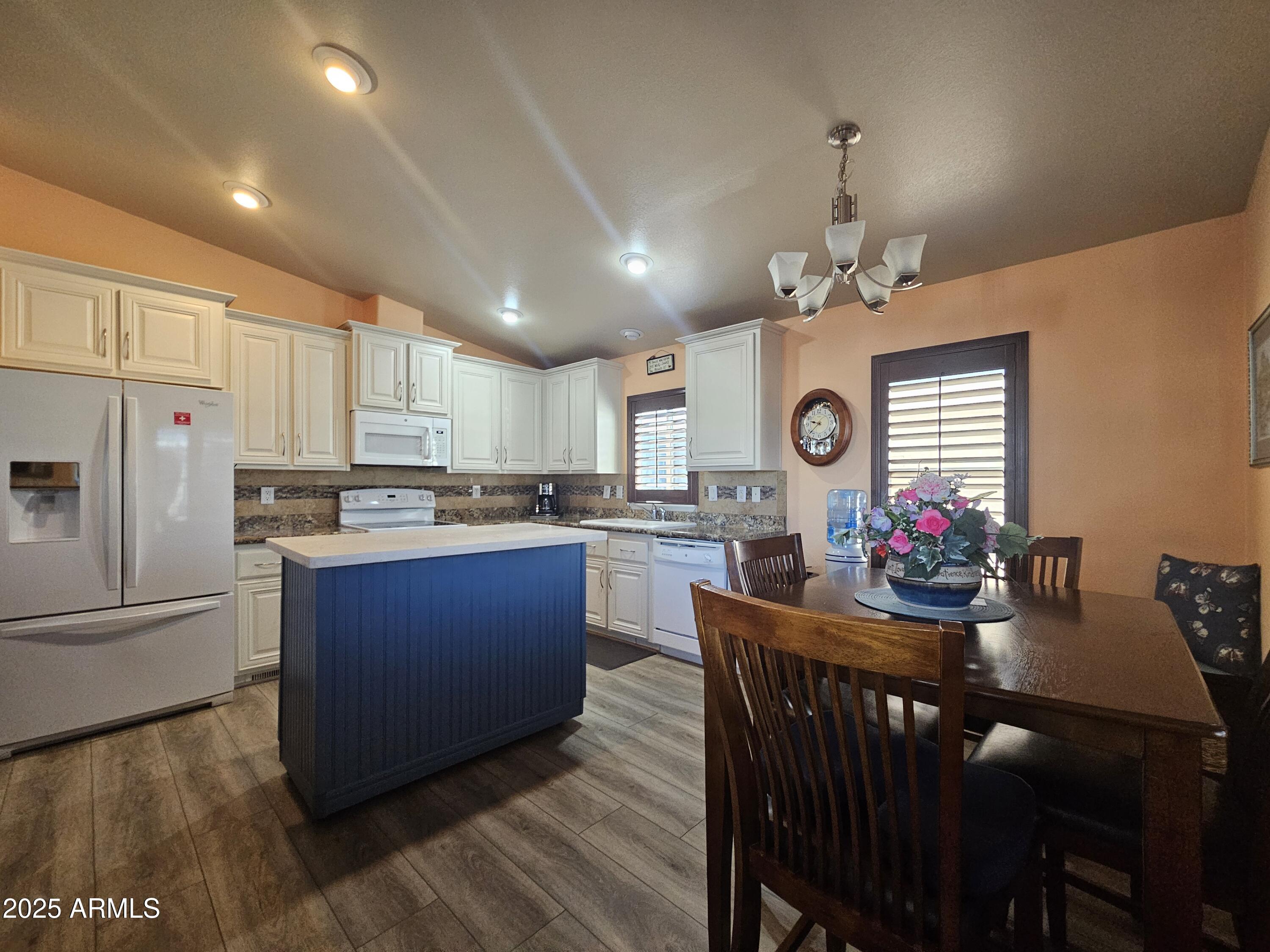 650 N Hawes Road 4106