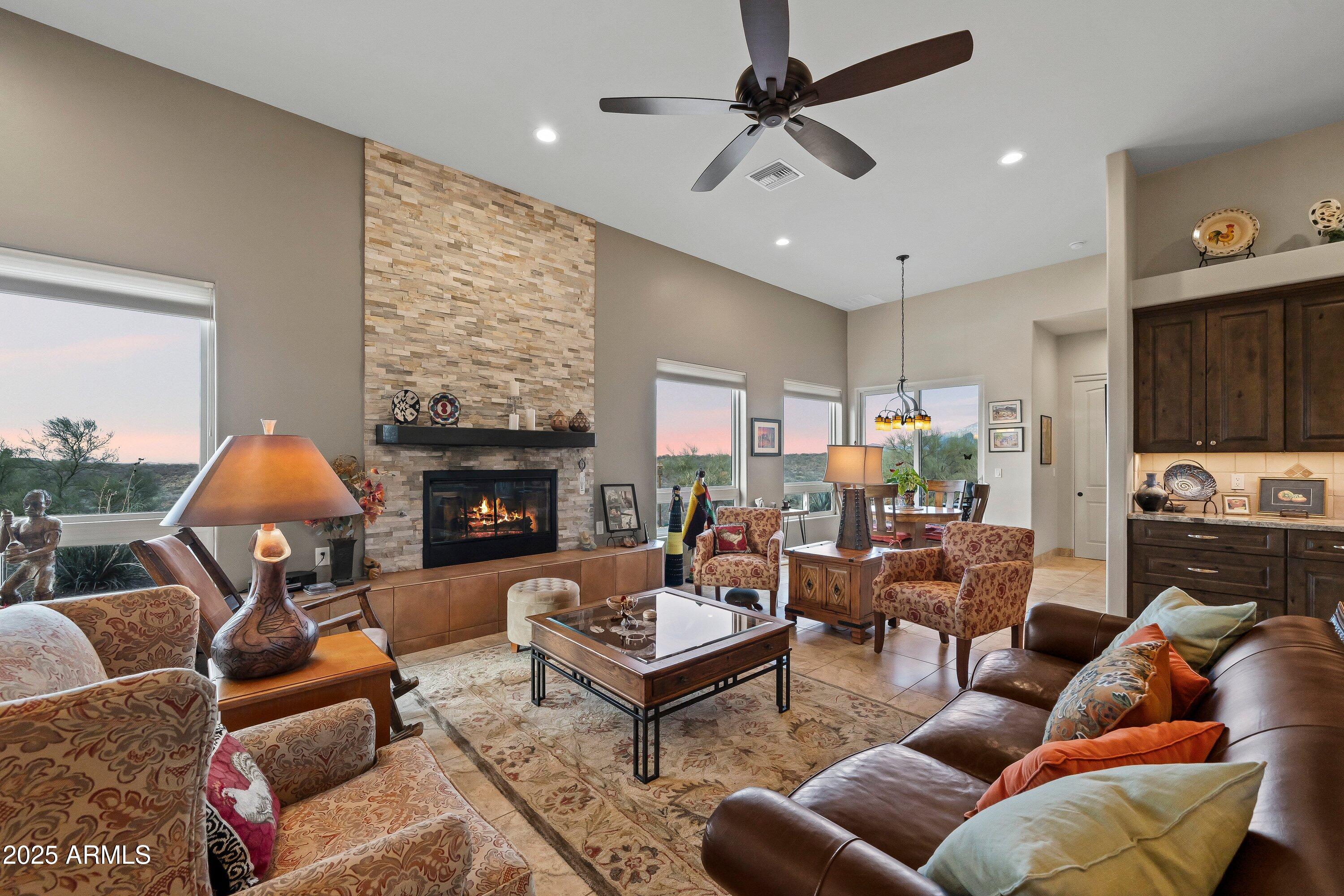 298 CAMINO JOSEFINA --