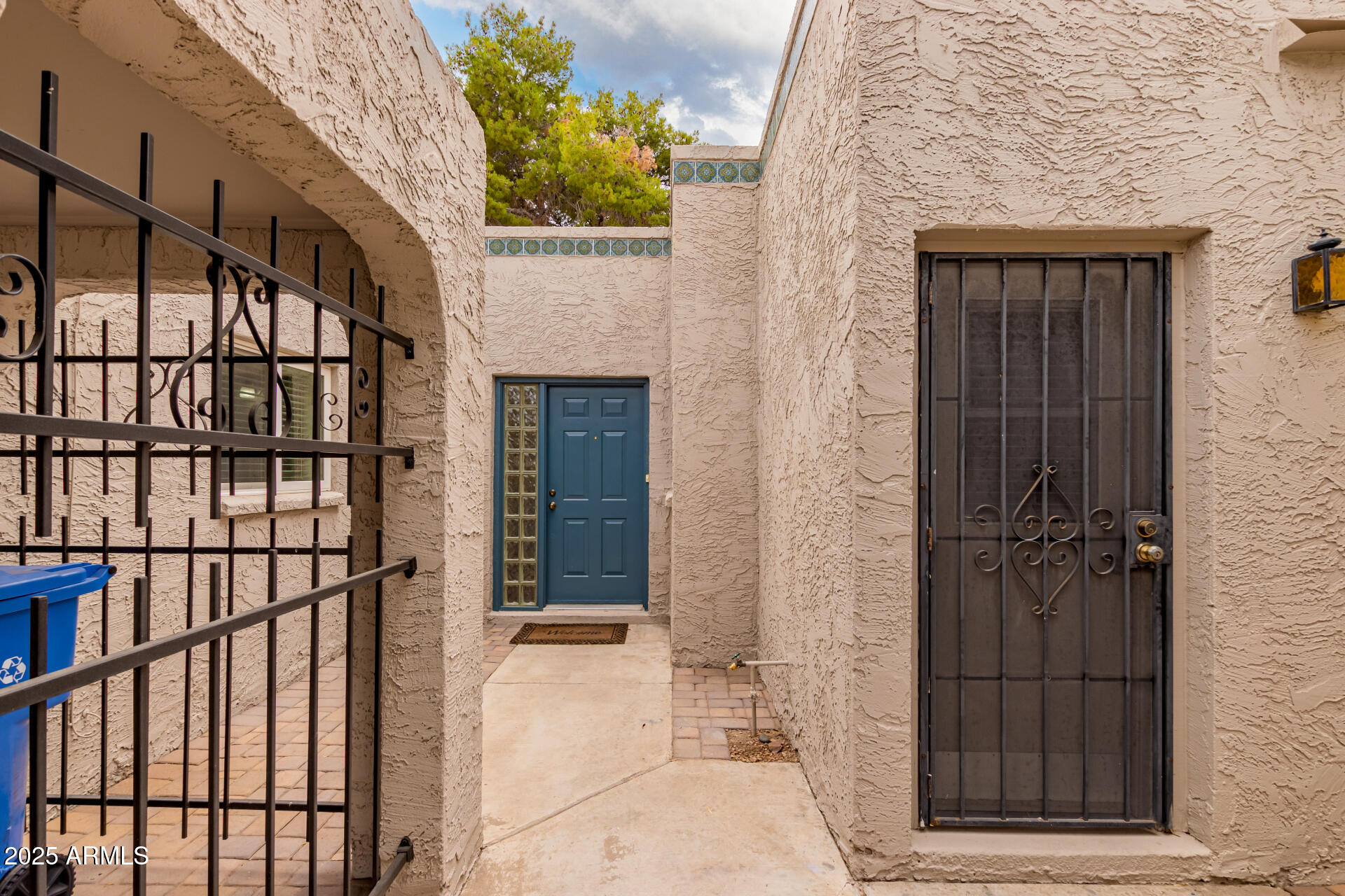 1173 E COCHISE Drive