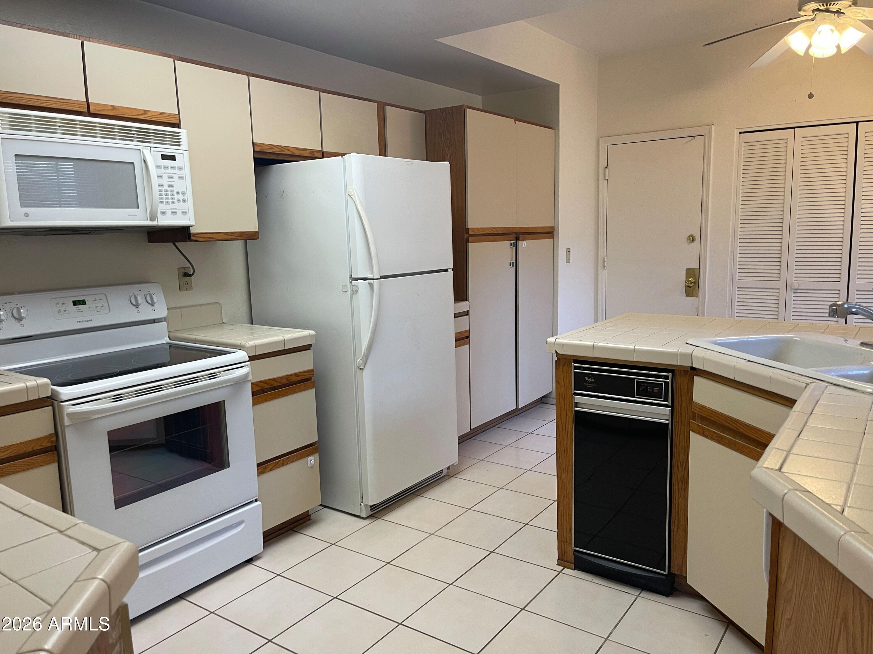10019 E Mountain View Road Unit 1097