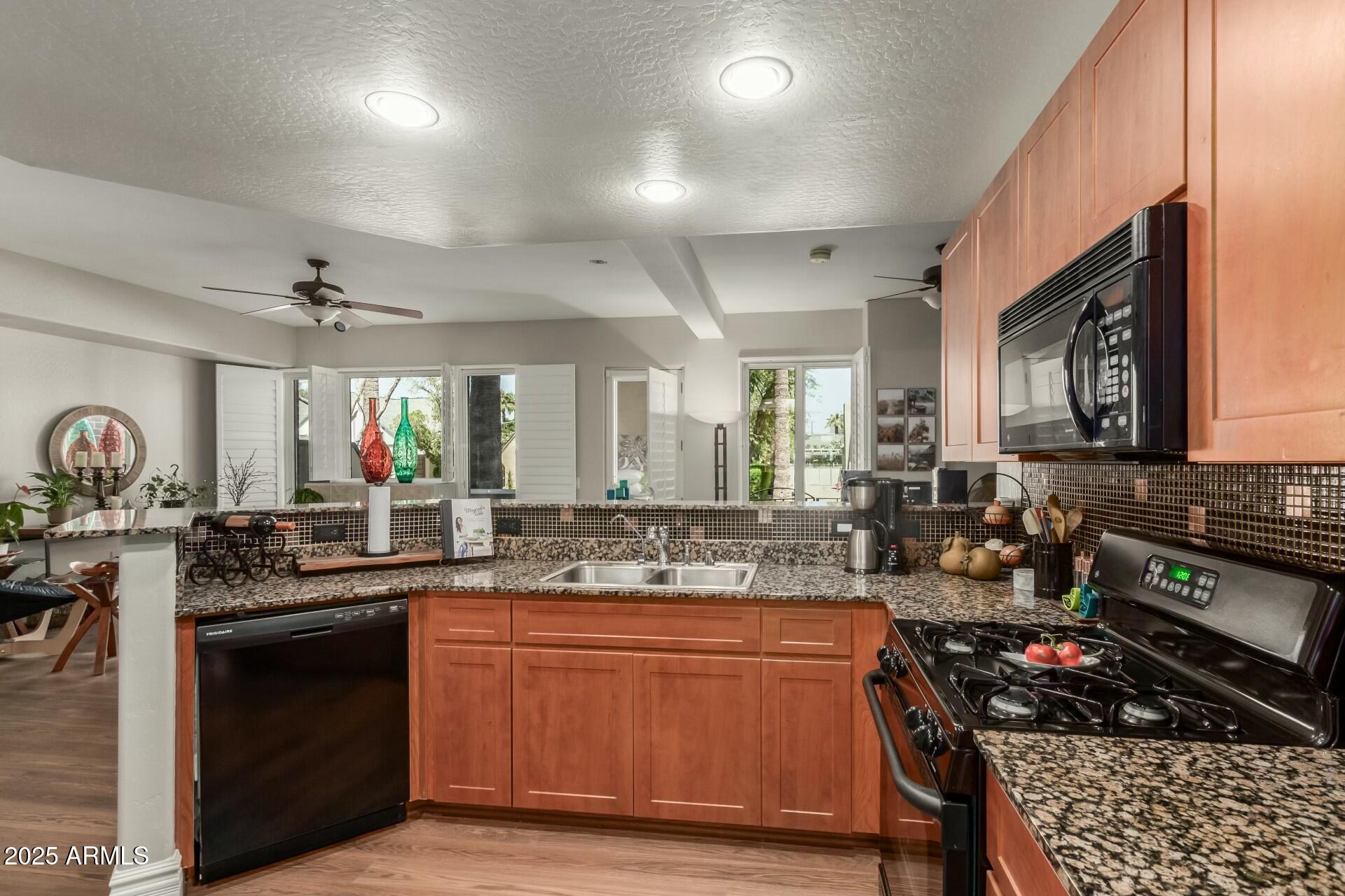 17 W VERNON Avenue 29