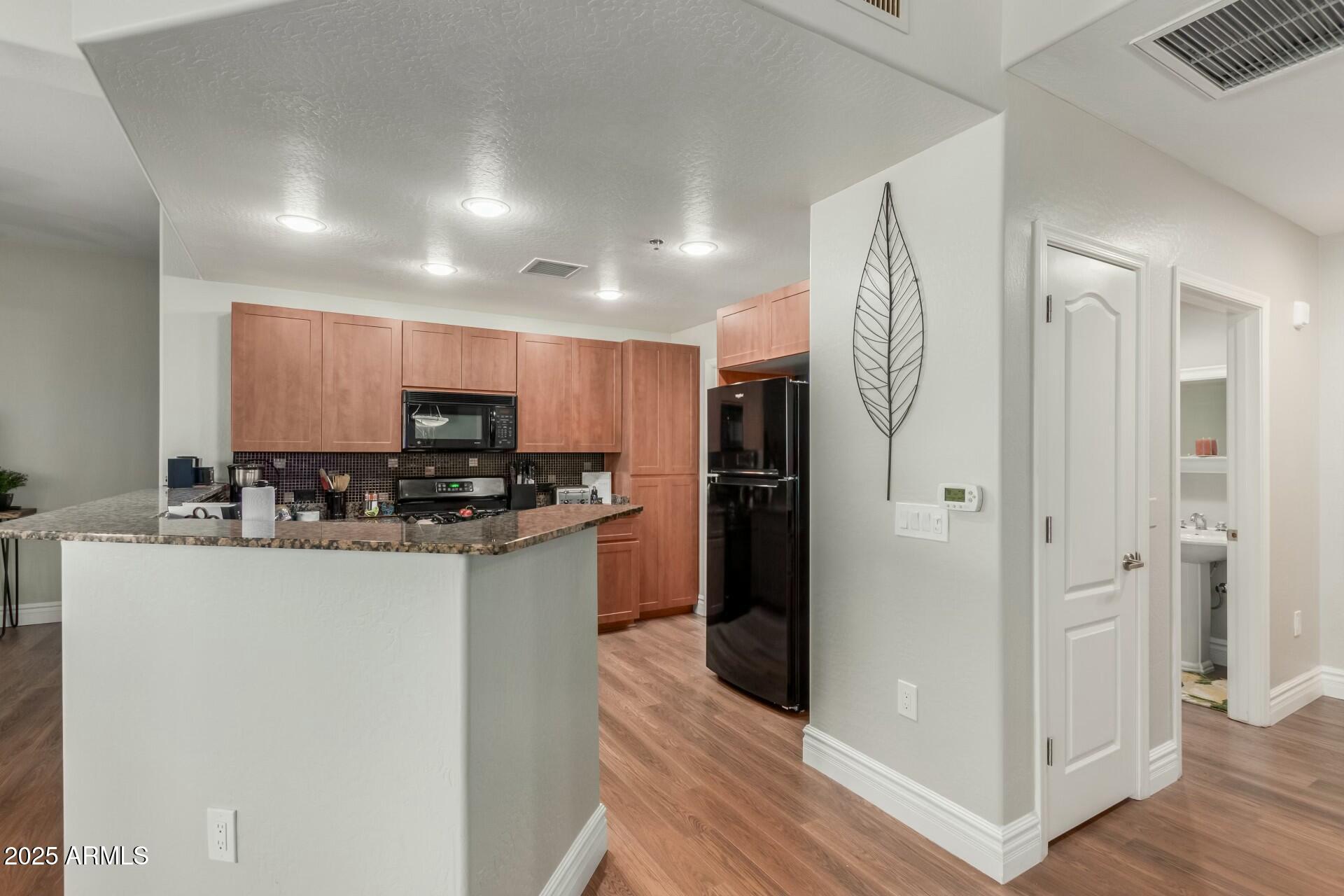17 W VERNON Avenue 29