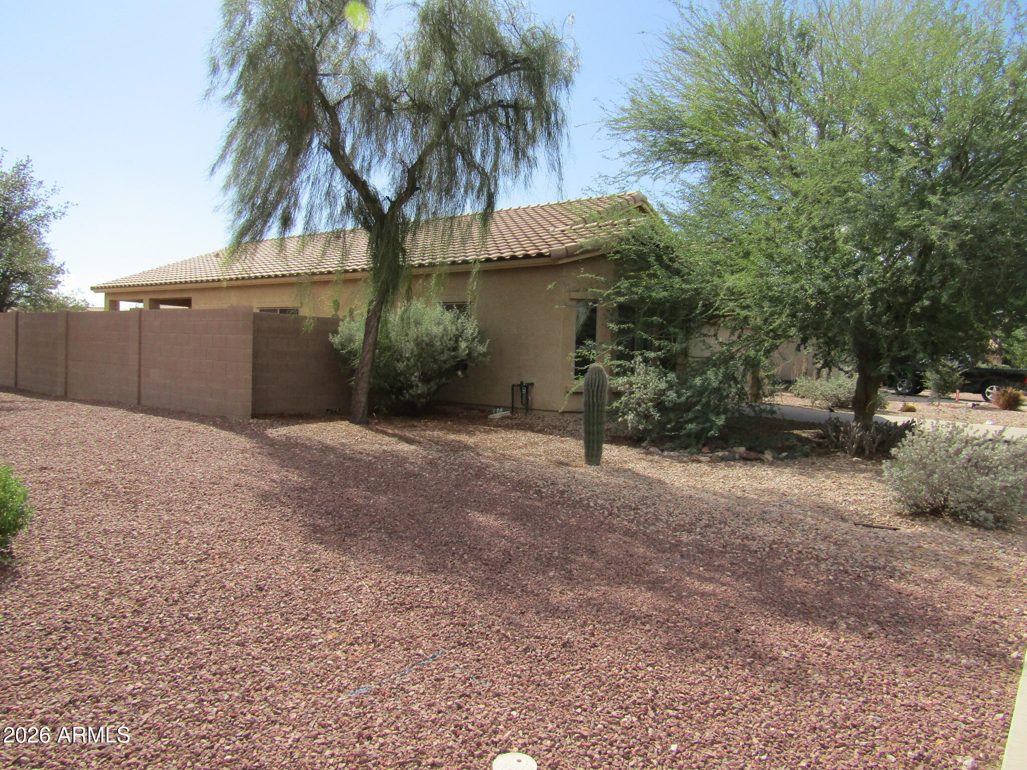 1377 E LINDA Drive