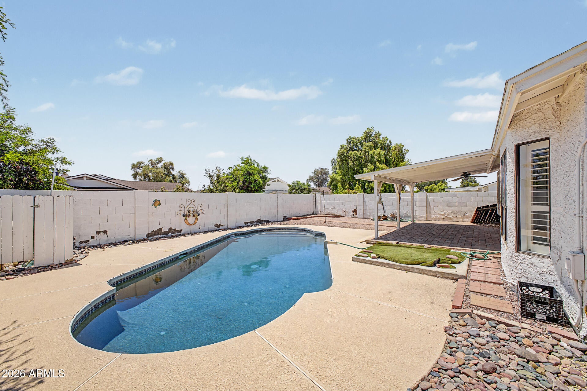 405 W SANDRA Terrace