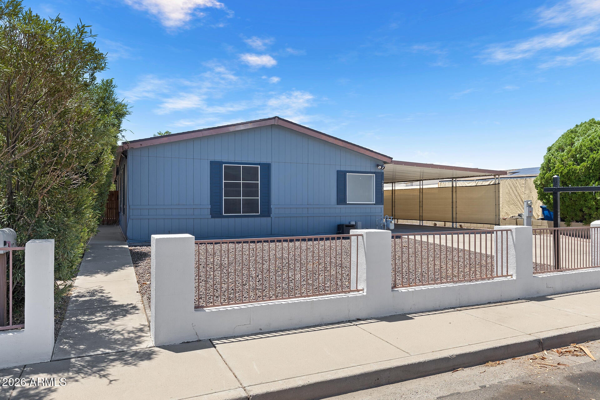 2907 E SEQUOIA Drive