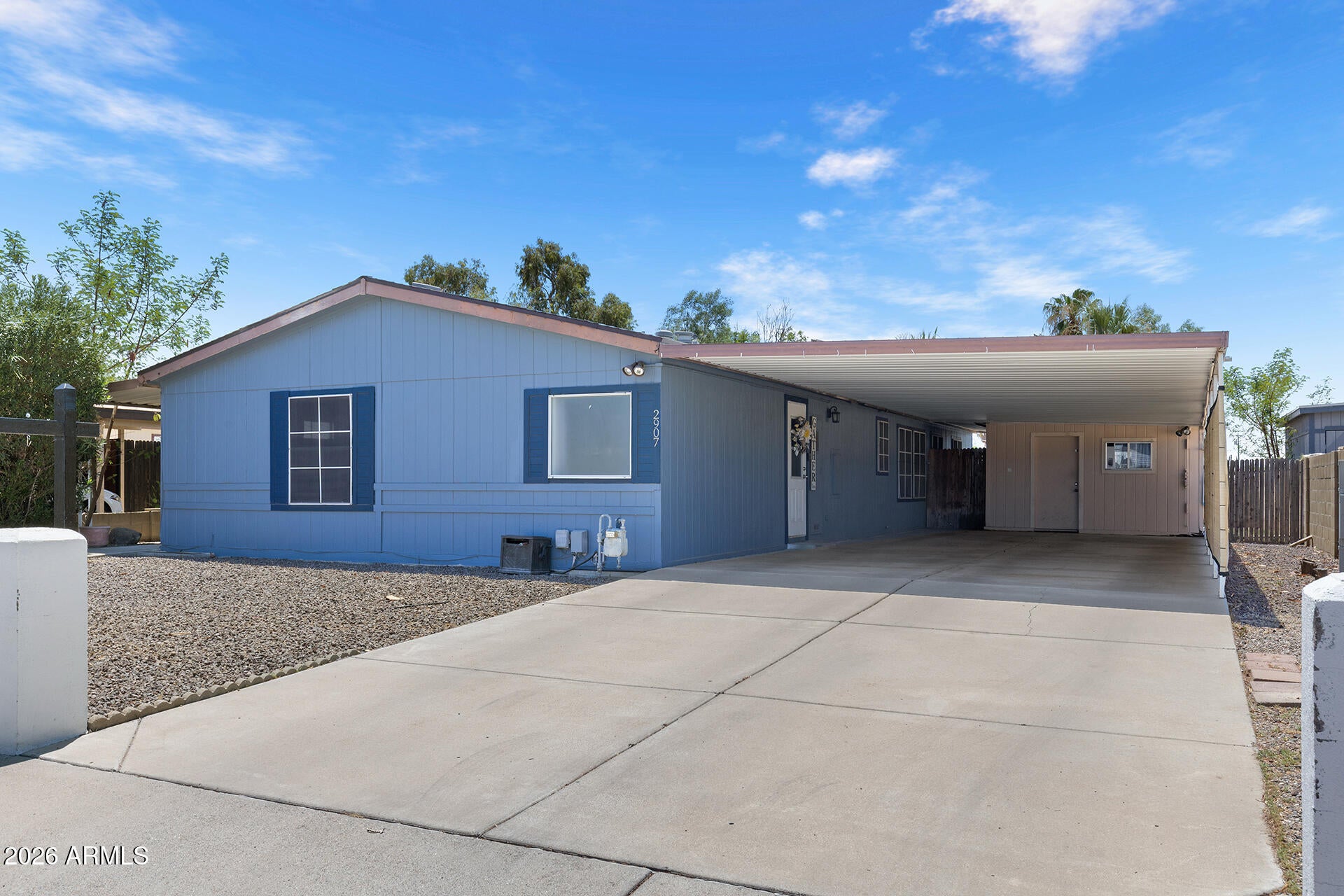 2907 E SEQUOIA Drive