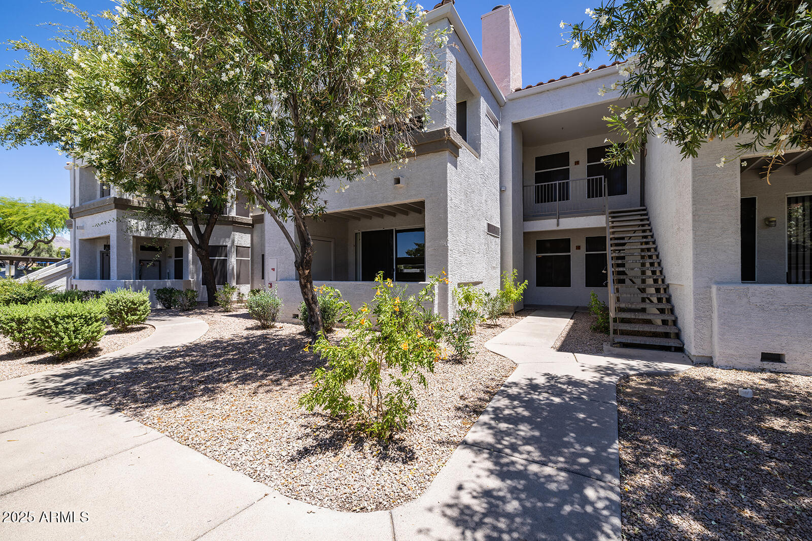 11375 E SAHUARO Drive 1055