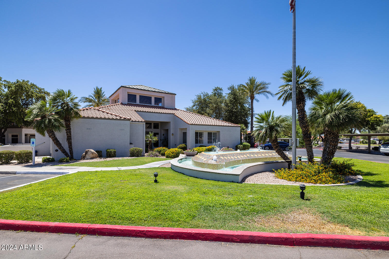 11375 E SAHUARO Drive 1055