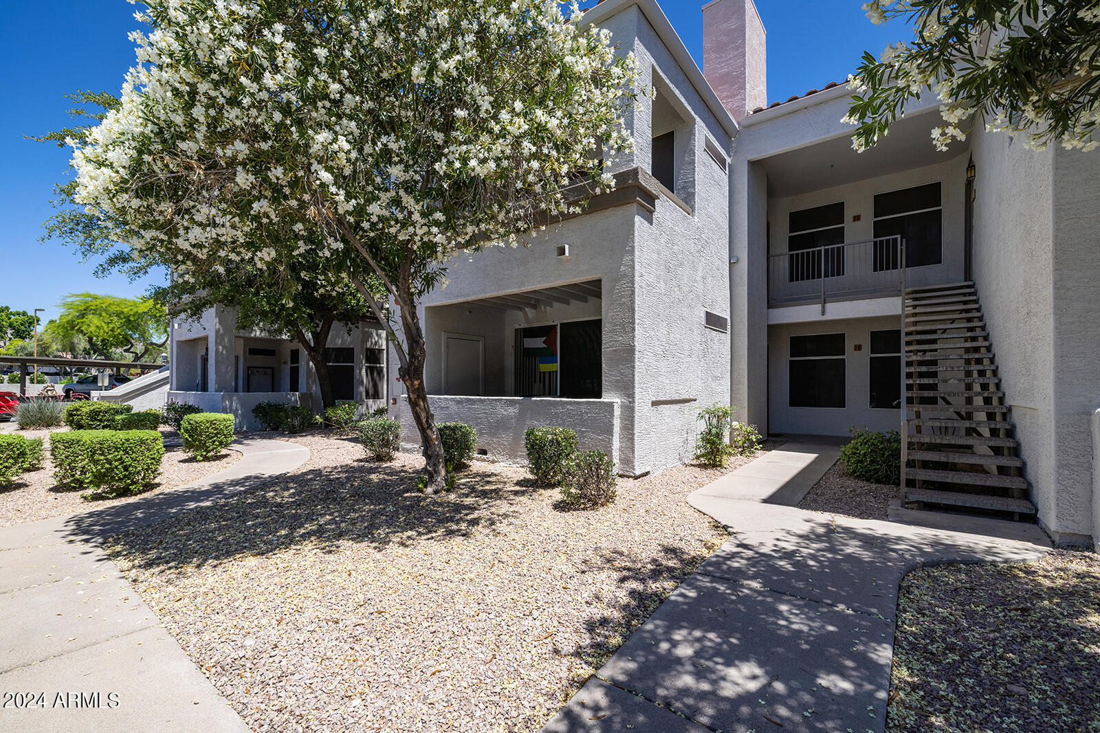 11375 E SAHUARO Drive 1055