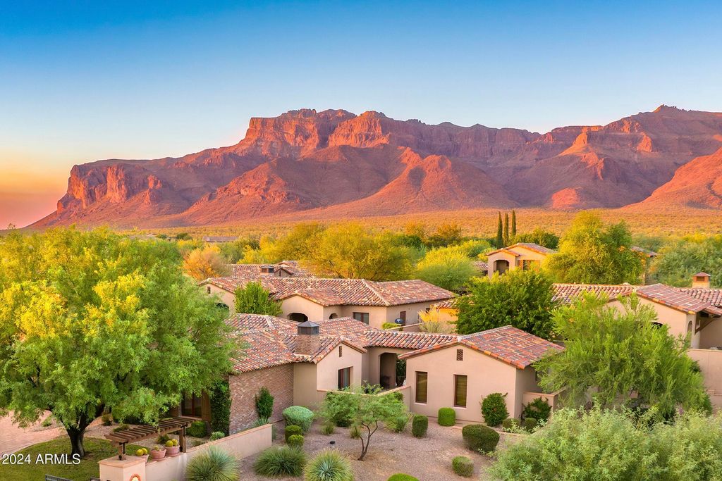 Photo of 3129 S Honeysuckle Court, Gold Canyon, AZ 85118 (MLS # 6927632)