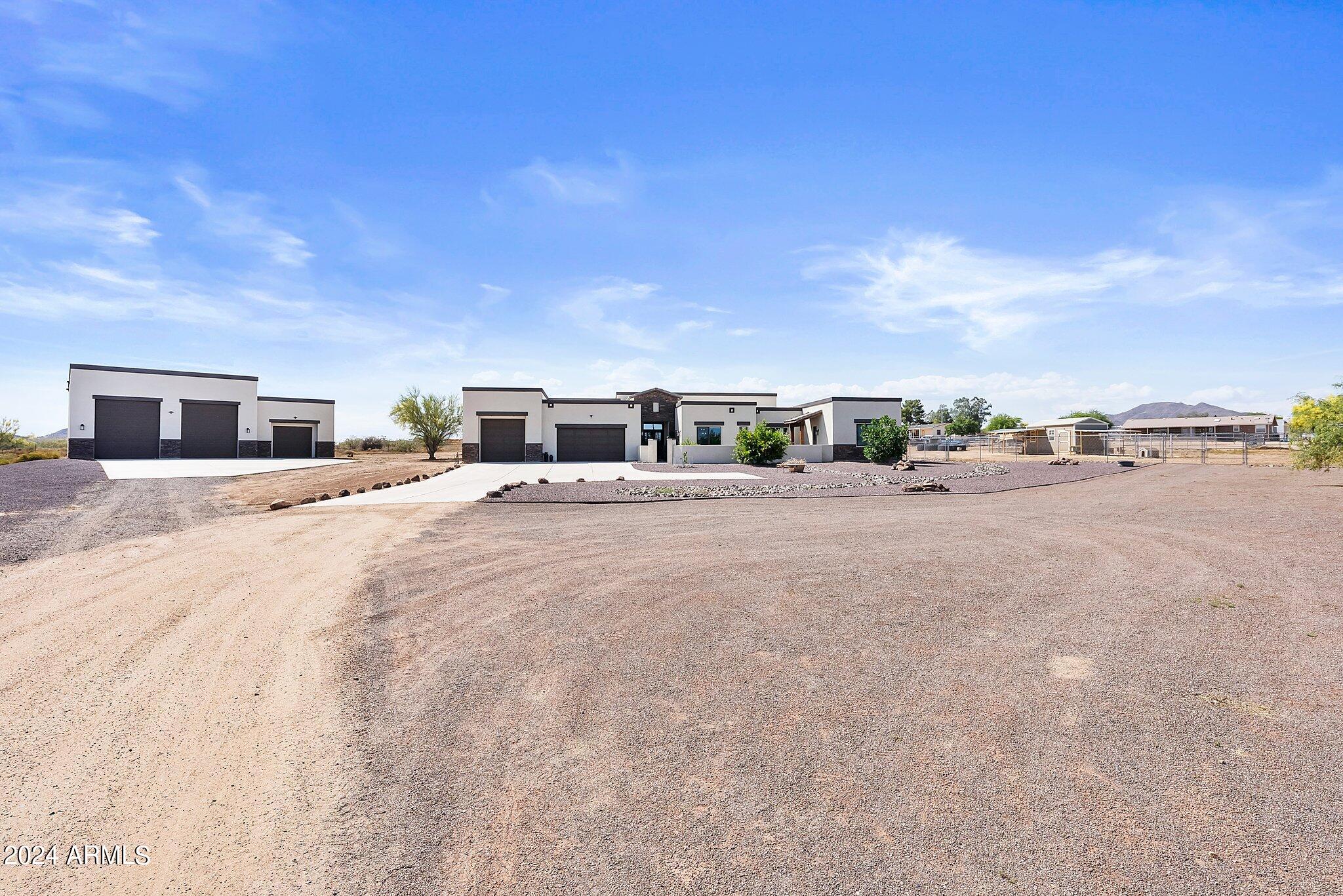 View Phoenix, AZ 85086 property