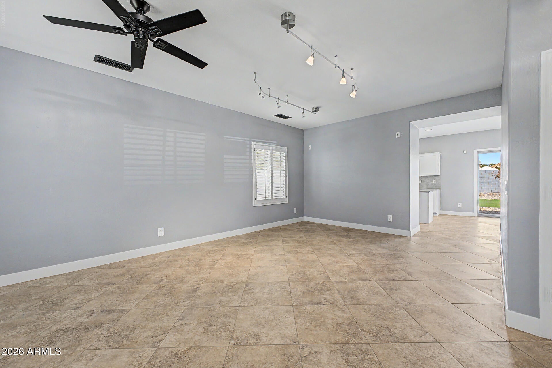 372 E GOLDMINE Court