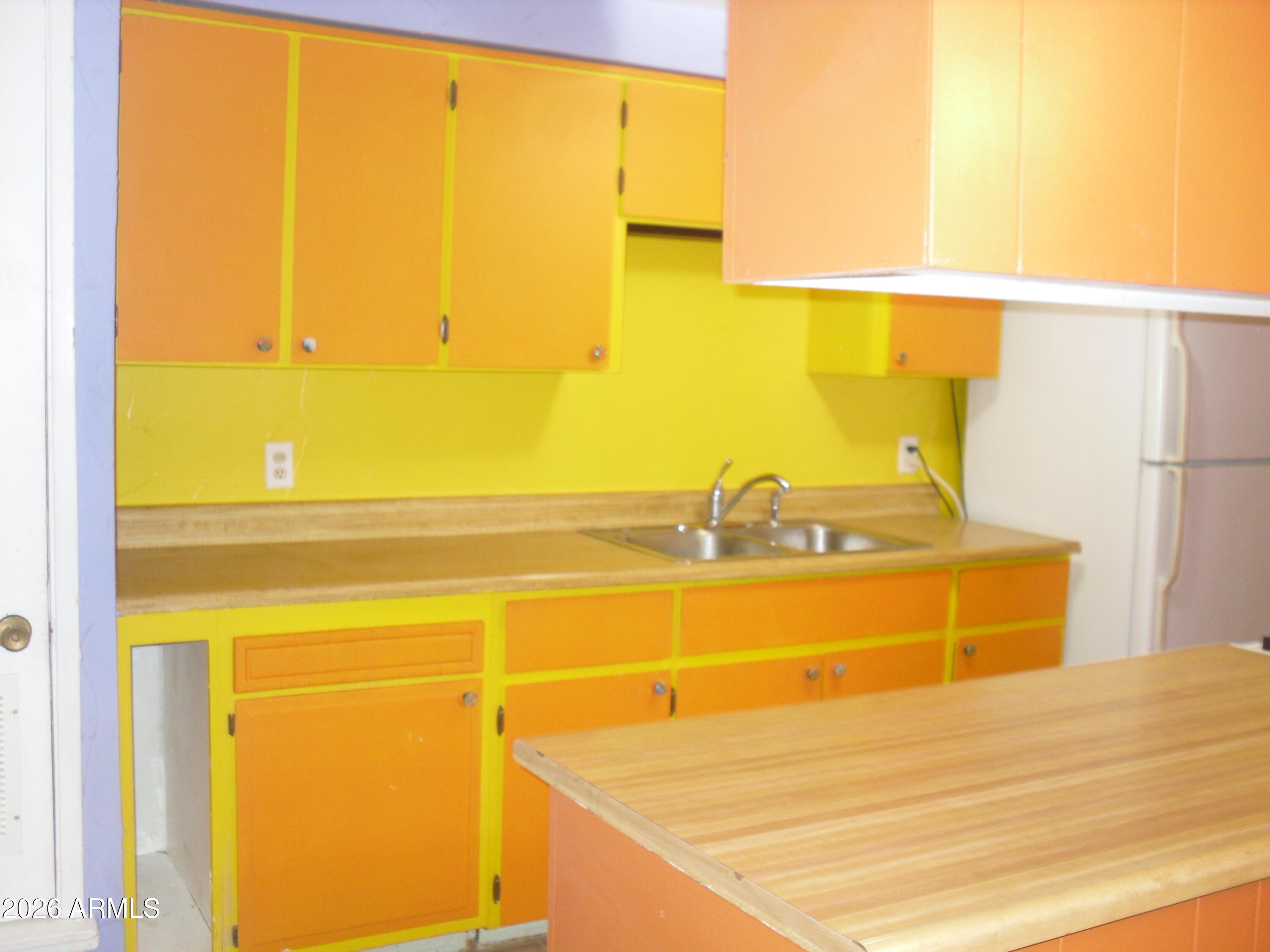 1232 N ORLANDO Drive N