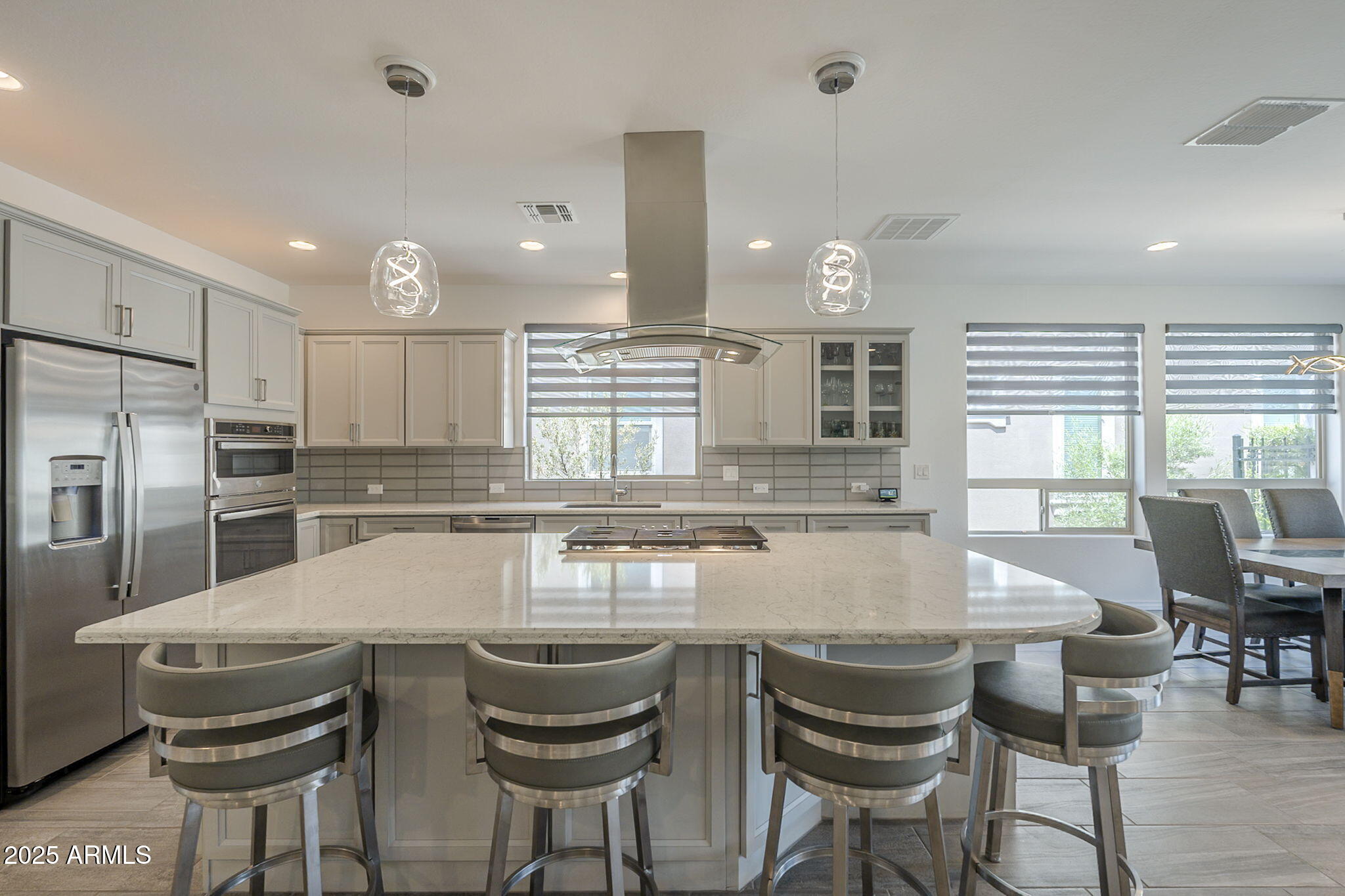 116 E SANTA LUCIA Lane