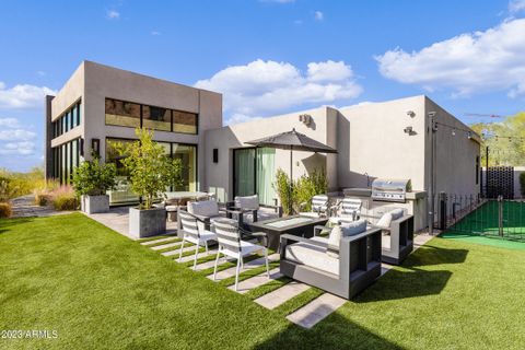 Photo of 5841 N Echo Canyon Circle, Phoenix, AZ 85018 (MLS # 7017176)