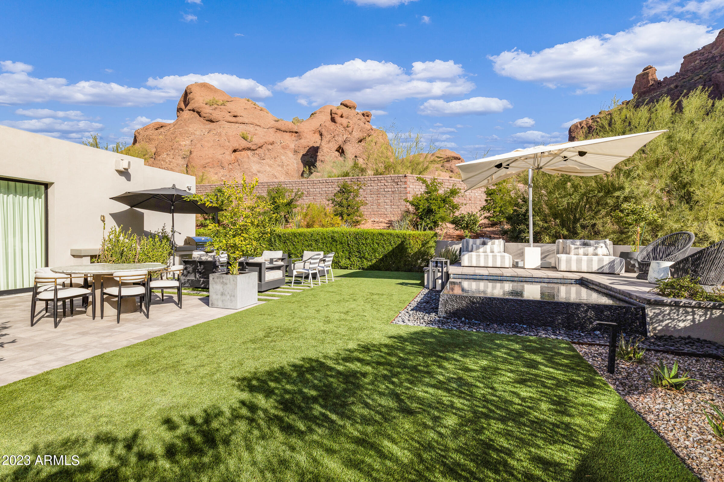 5841 N ECHO CANYON Circle