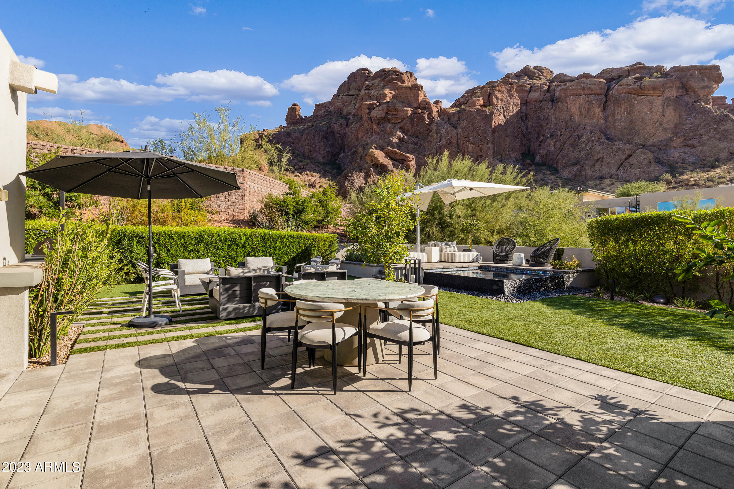 5841 N ECHO CANYON Circle