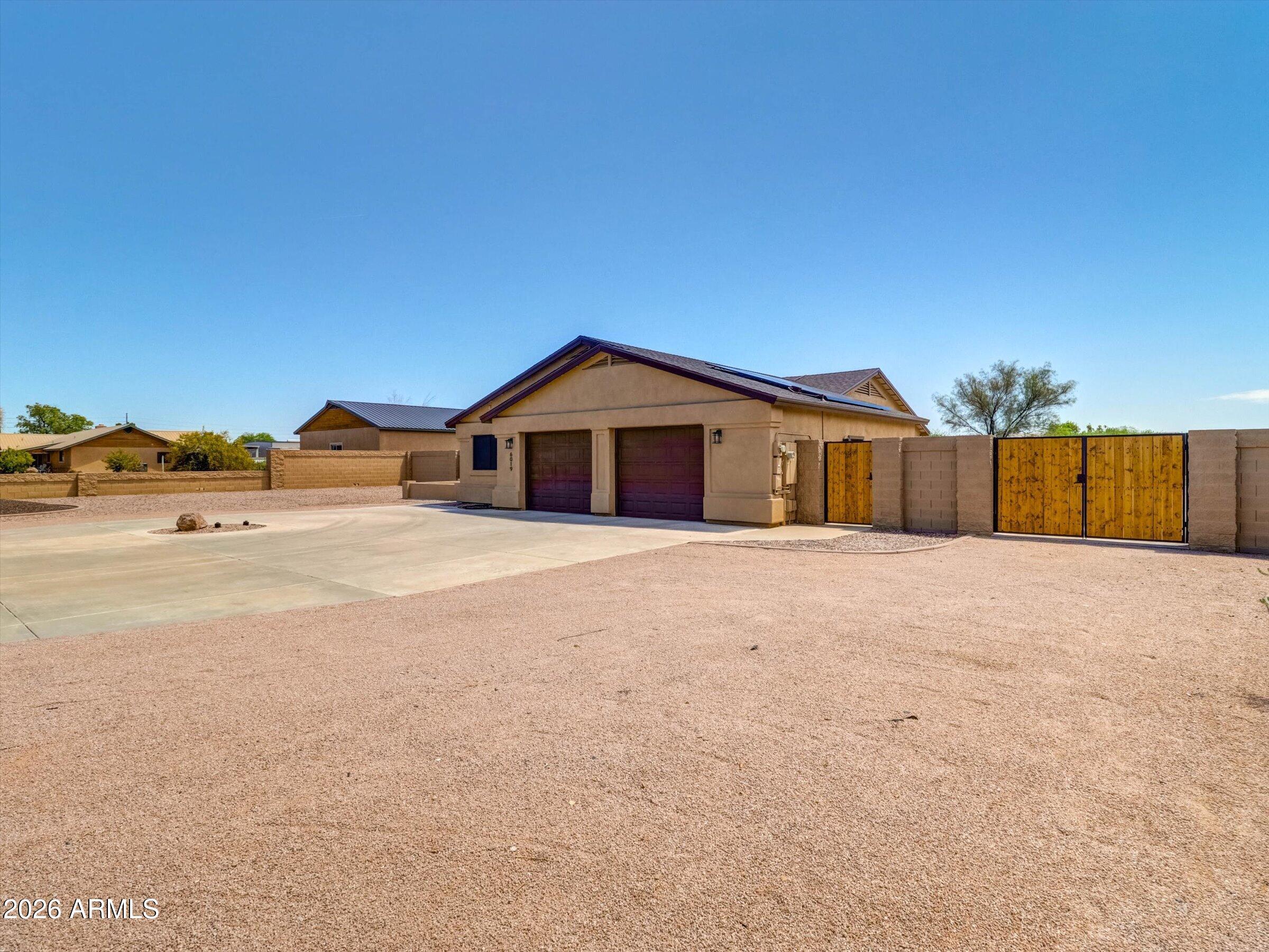 6019 W GREENBRIAR Drive
