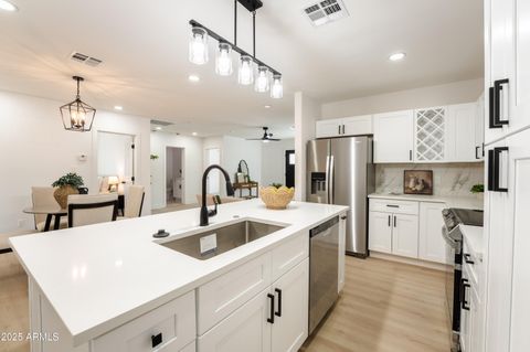1425 E DIAMOND Street Phoenix AZ 85006
