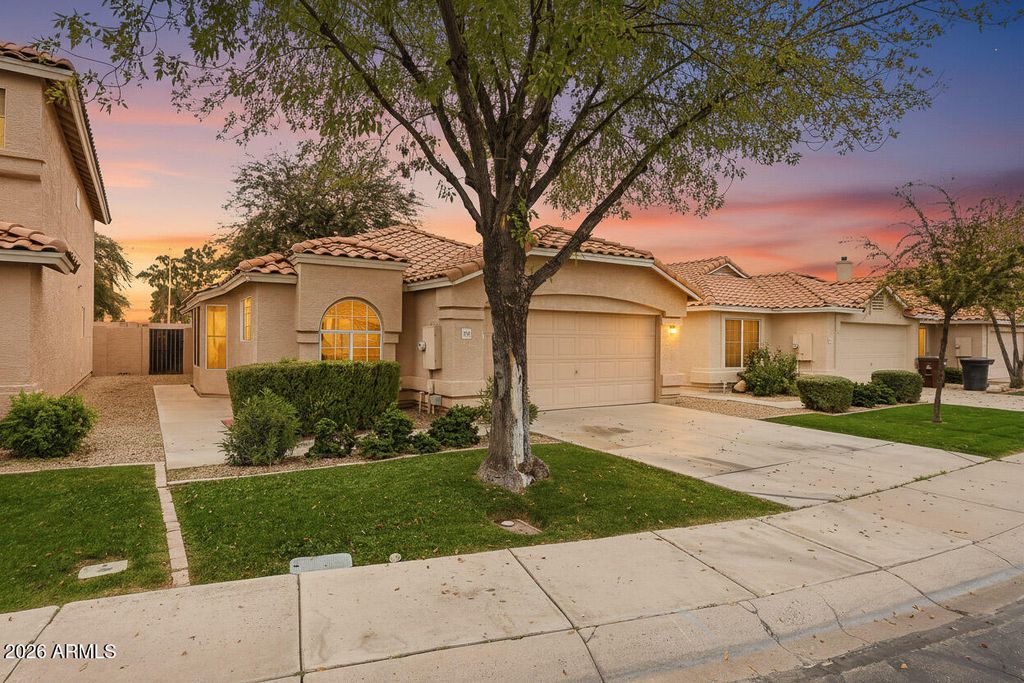 Photo of 12119 N 79th Drive, Peoria, AZ 85345 (MLS # 6964250)