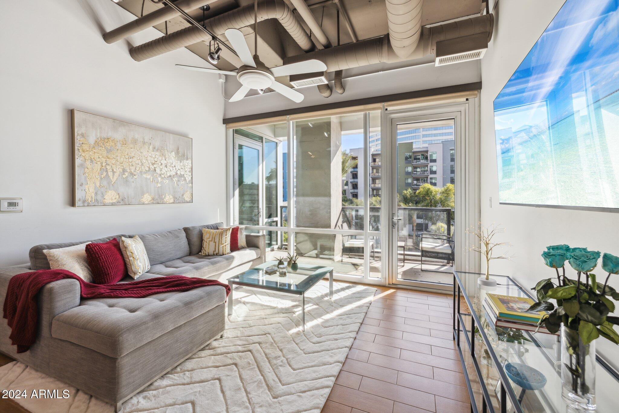 1 E LEXINGTON Avenue 302
