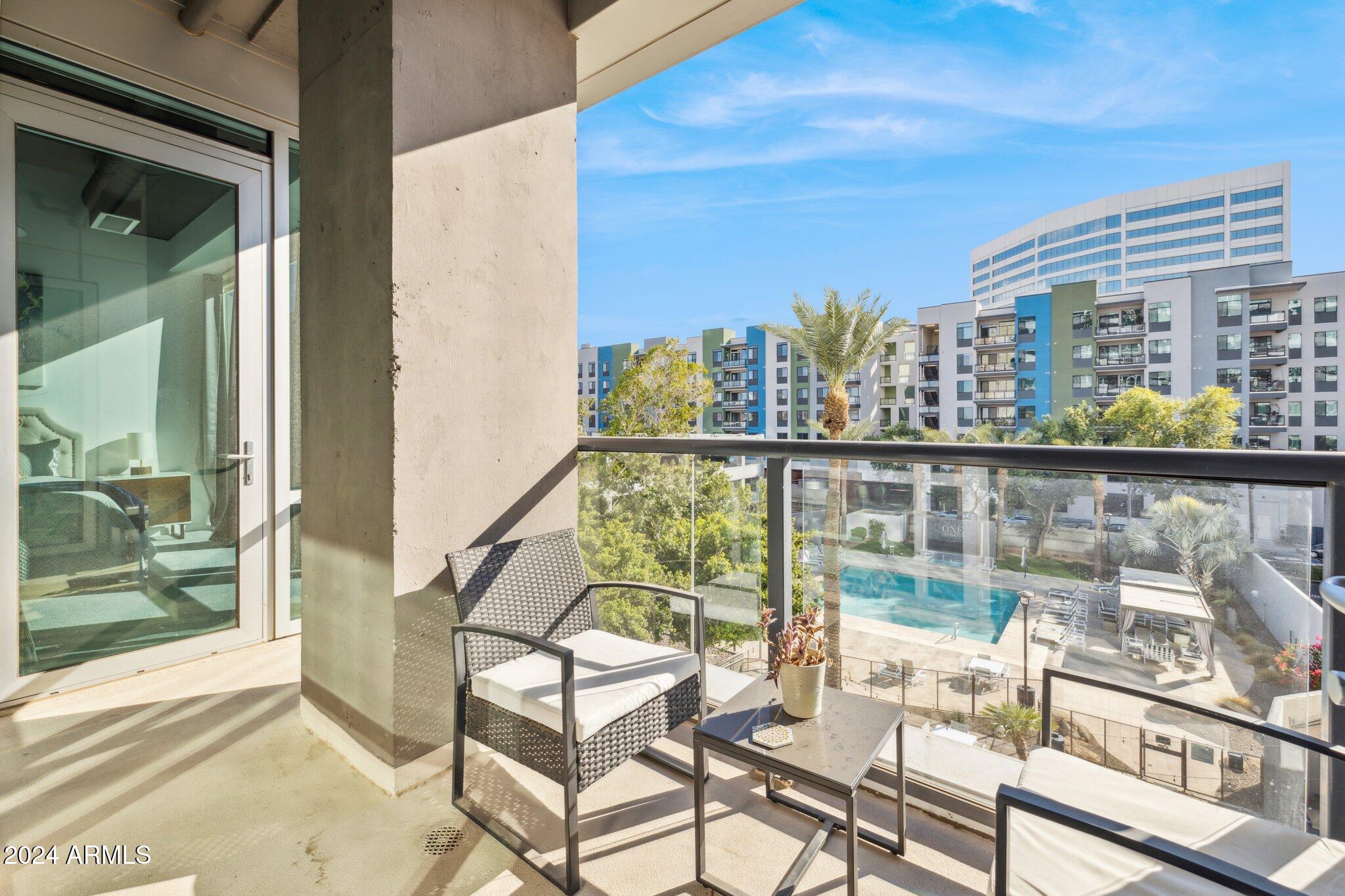 1 E LEXINGTON Avenue 302
