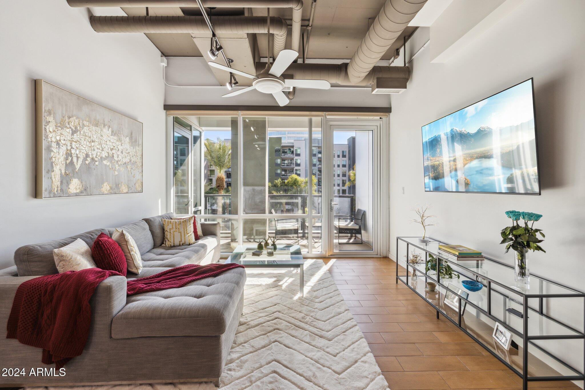 1 E LEXINGTON Avenue 302