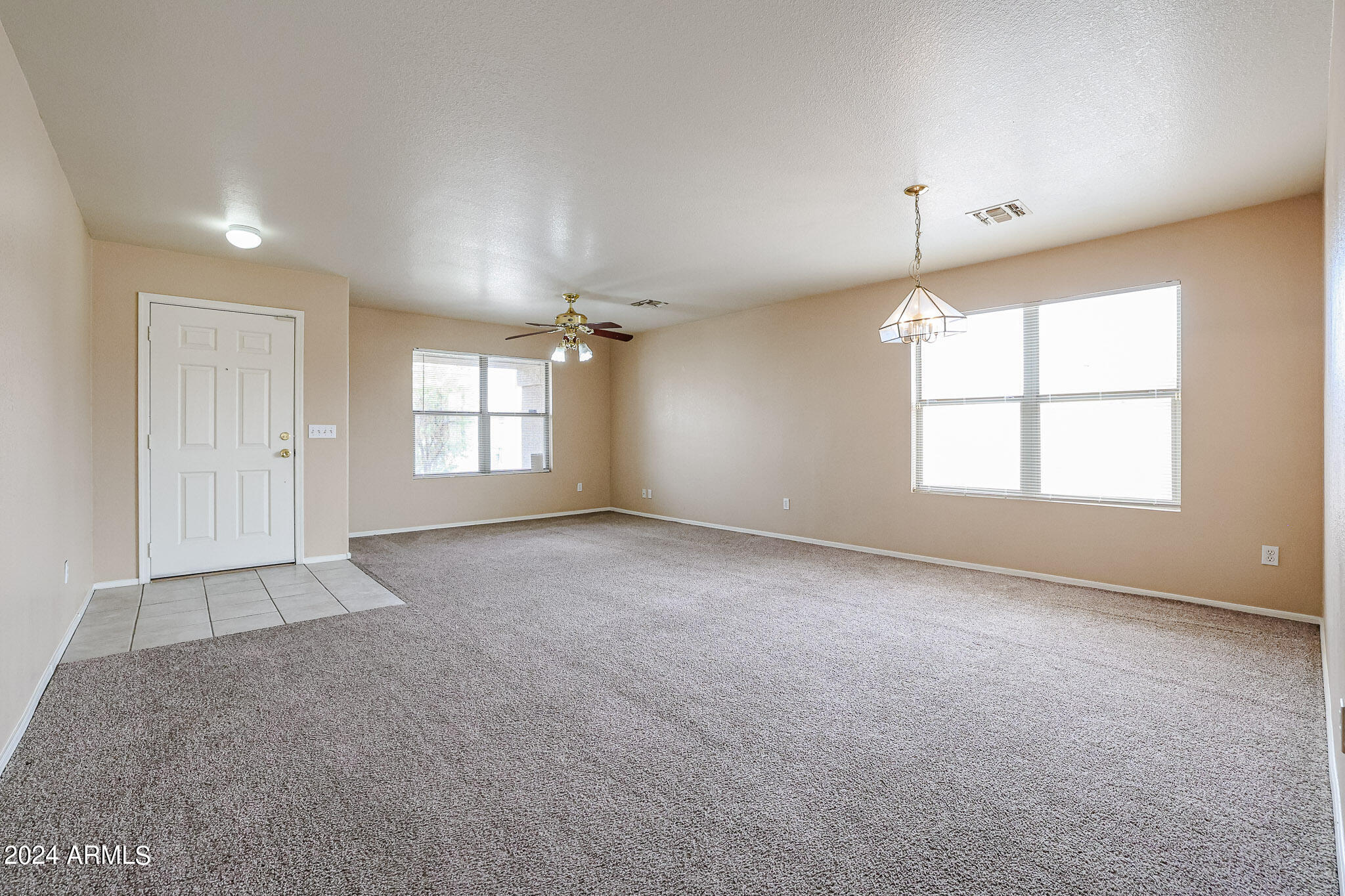 9427 W ELM Street