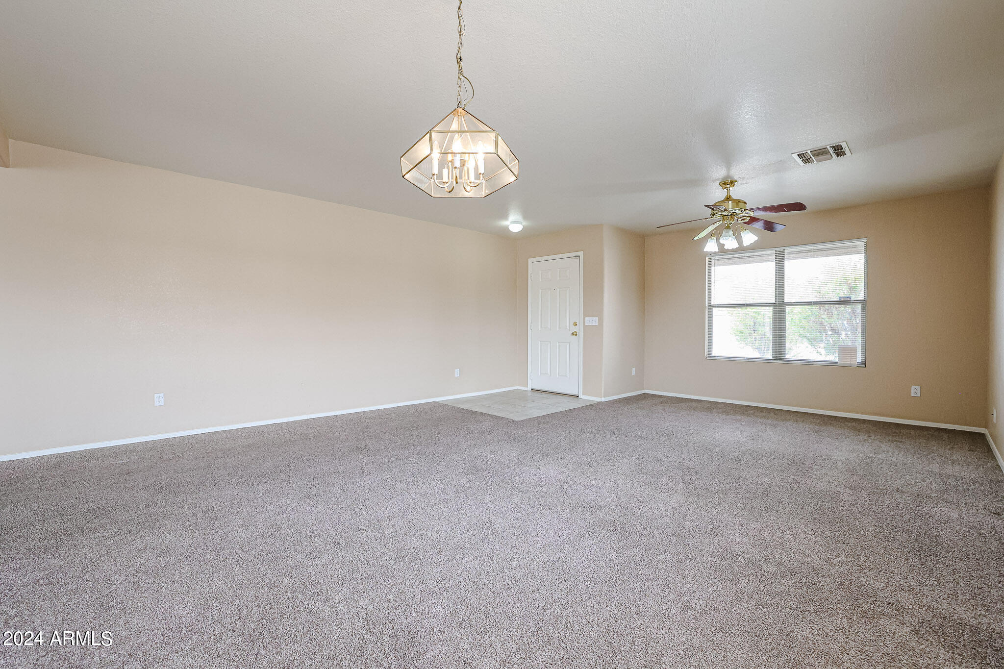 9427 W ELM Street