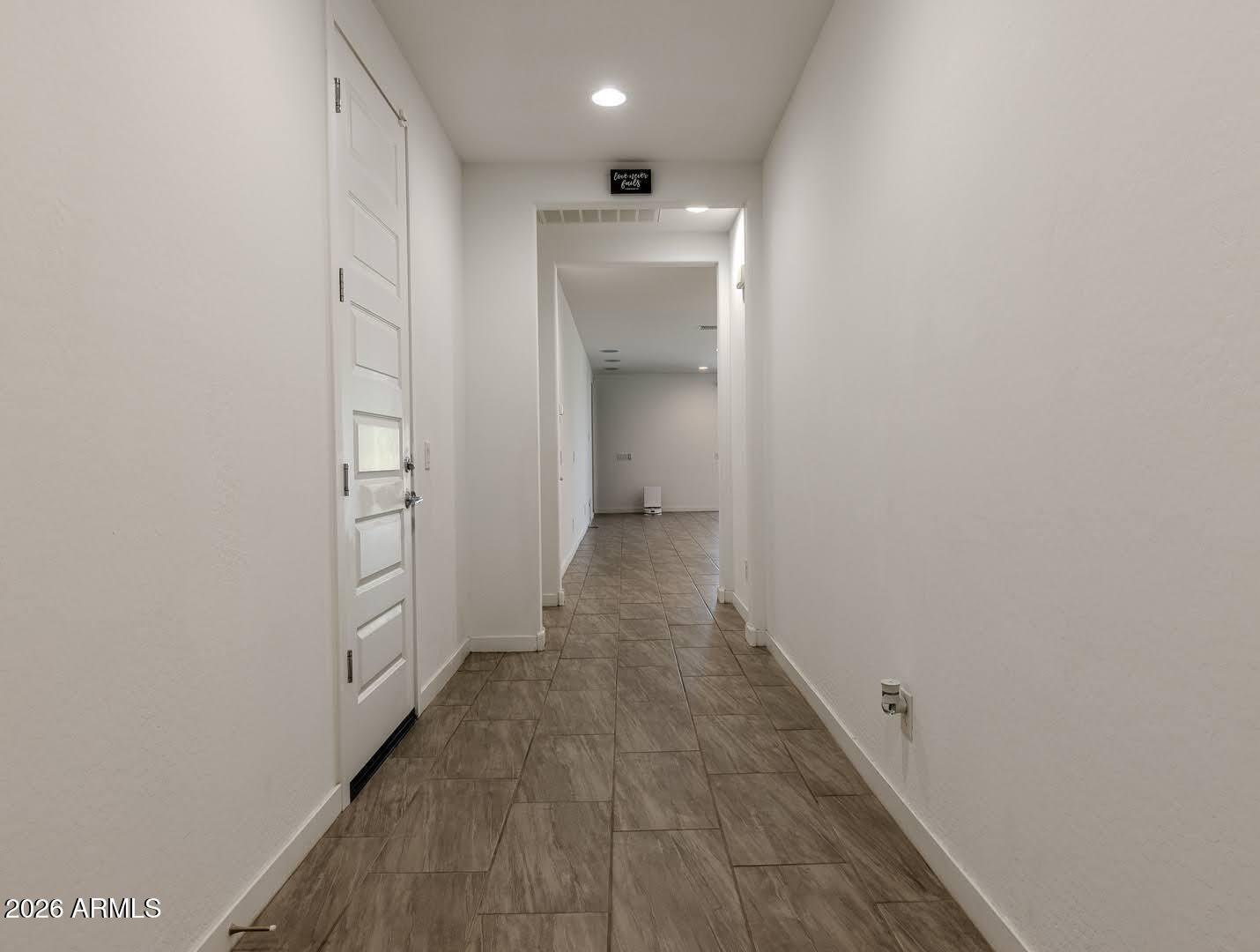 1548 W CORRAL Road