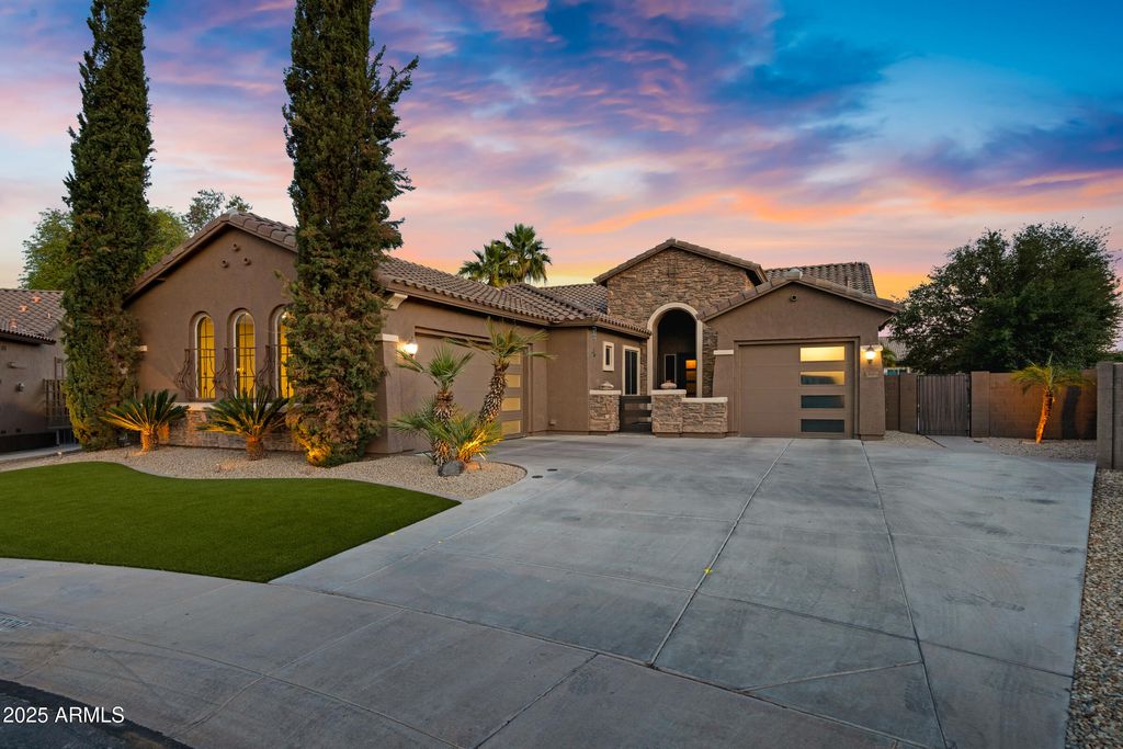 Photo of 3380 S Roger Court, Chandler, AZ 85286 (MLS # 6918775)
