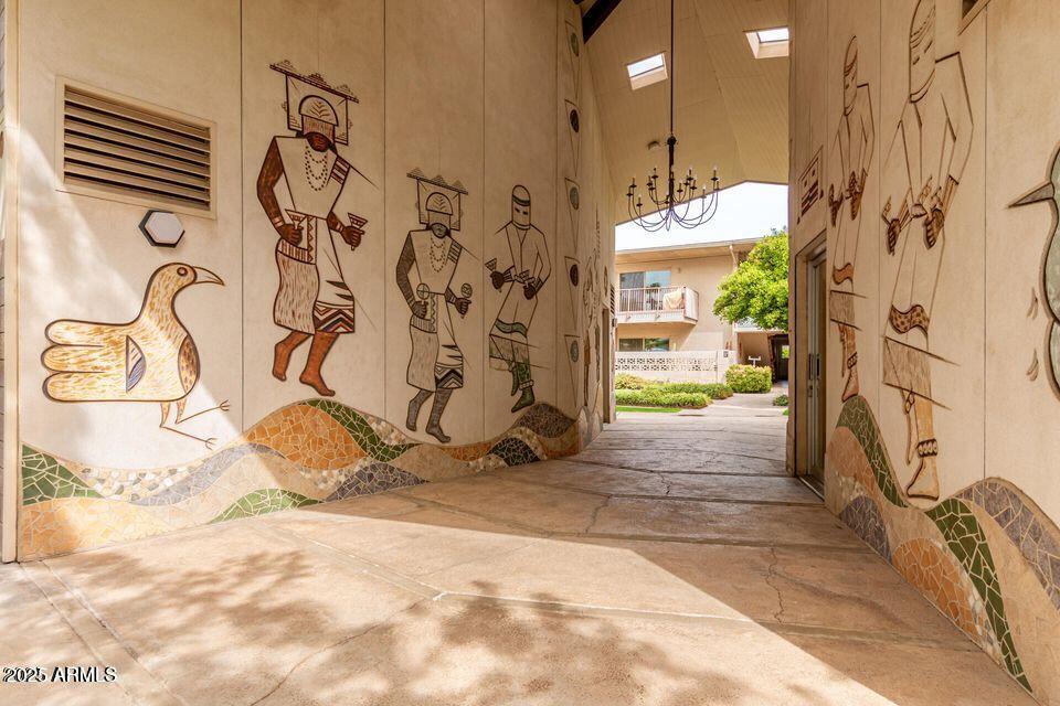 500 W CLARENDON Avenue D6