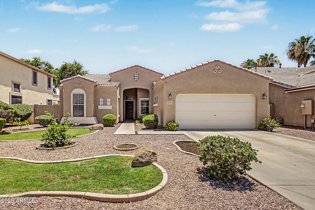 Photo of 3357 E Bluejay Drive, Chandler, AZ 85286 (MLS # 7044548)