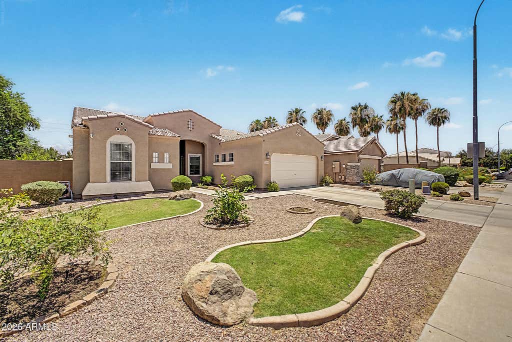 Photo of 3357 E Bluejay Drive, Chandler, AZ 85286 (MLS # 7044548)